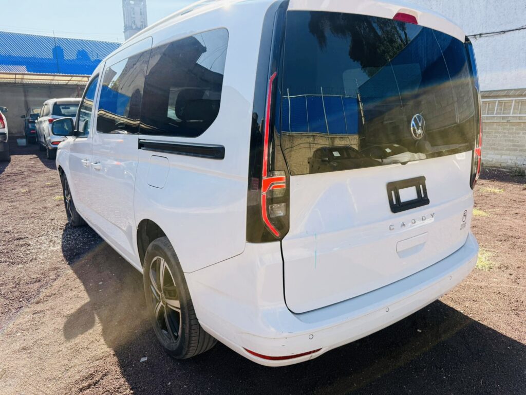 No te arriesgues comprando autos en subastas, tienen vicios ocultos y faltantes. Compra de manera directa con nosotros, todas nuestras unidades encienden y ruedan.