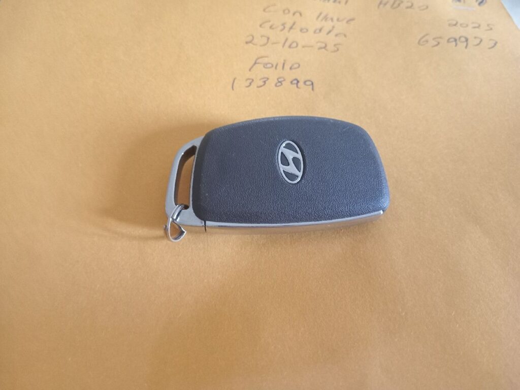 No te arriesgues comprando autos en subastas, tienen vicios ocultos y faltantes. Compra de manera directa con nosotros, todas nuestras unidades encienden y ruedan.