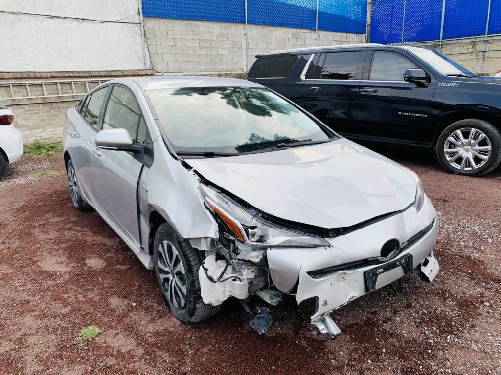 No te arriesgues comprando autos en subastas, tienen vicios ocultos y faltantes. Compra de manera directa con nosotros, todas nuestras unidades encienden y ruedan.