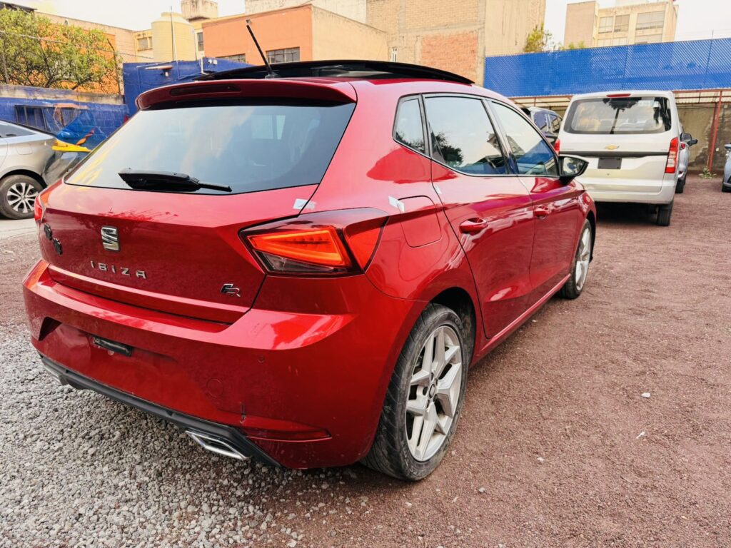 No te arriesgues comprando autos en subastas, tienen vicios ocultos y faltantes. Compra de manera directa con nosotros, todas nuestras unidades encienden y ruedan.