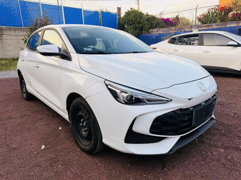 No te arriesgues comprando autos en subastas, tienen vicios ocultos y faltantes. Compra de manera directa con nosotros, todas nuestras unidades encienden y ruedan.