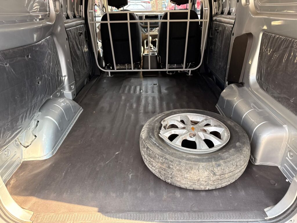 No te arriesgues comprando autos en subastas, tienen vicios ocultos y faltantes. Compra de manera directa con nosotros, todas nuestras unidades encienden y ruedan.