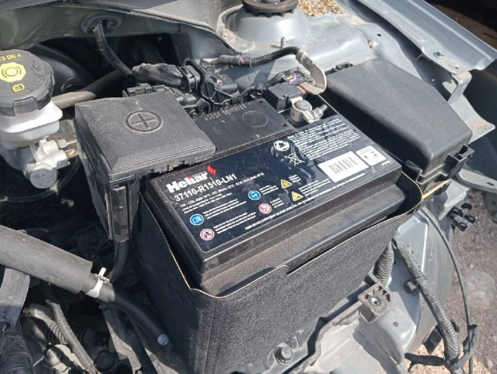 No te arriesgues comprando autos en subastas, tienen vicios ocultos y faltantes. Compra de manera directa con nosotros, todas nuestras unidades encienden y ruedan.