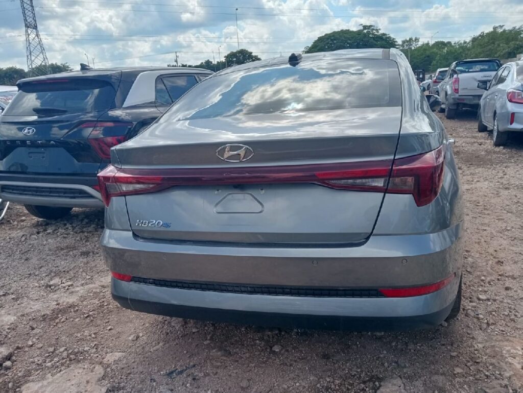 No te arriesgues comprando autos en subastas, tienen vicios ocultos y faltantes. Compra de manera directa con nosotros, todas nuestras unidades encienden y ruedan.