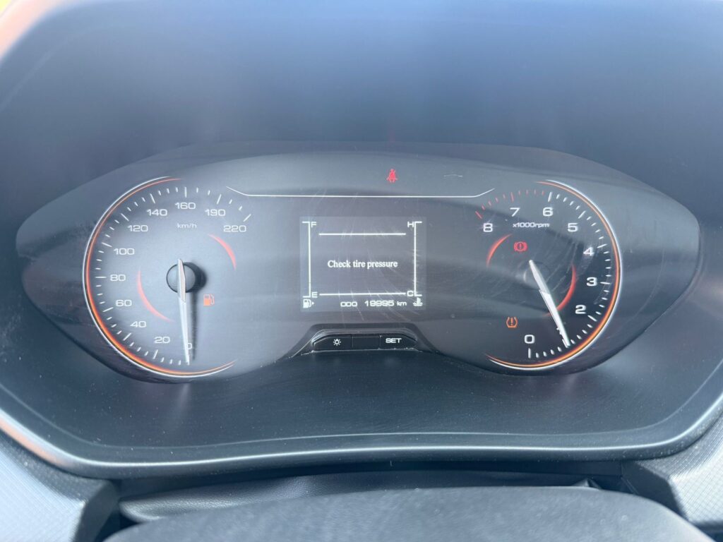 No te arriesgues comprando autos en subastas, tienen vicios ocultos y faltantes. Compra de manera directa con nosotros, todas nuestras unidades encienden y ruedan.