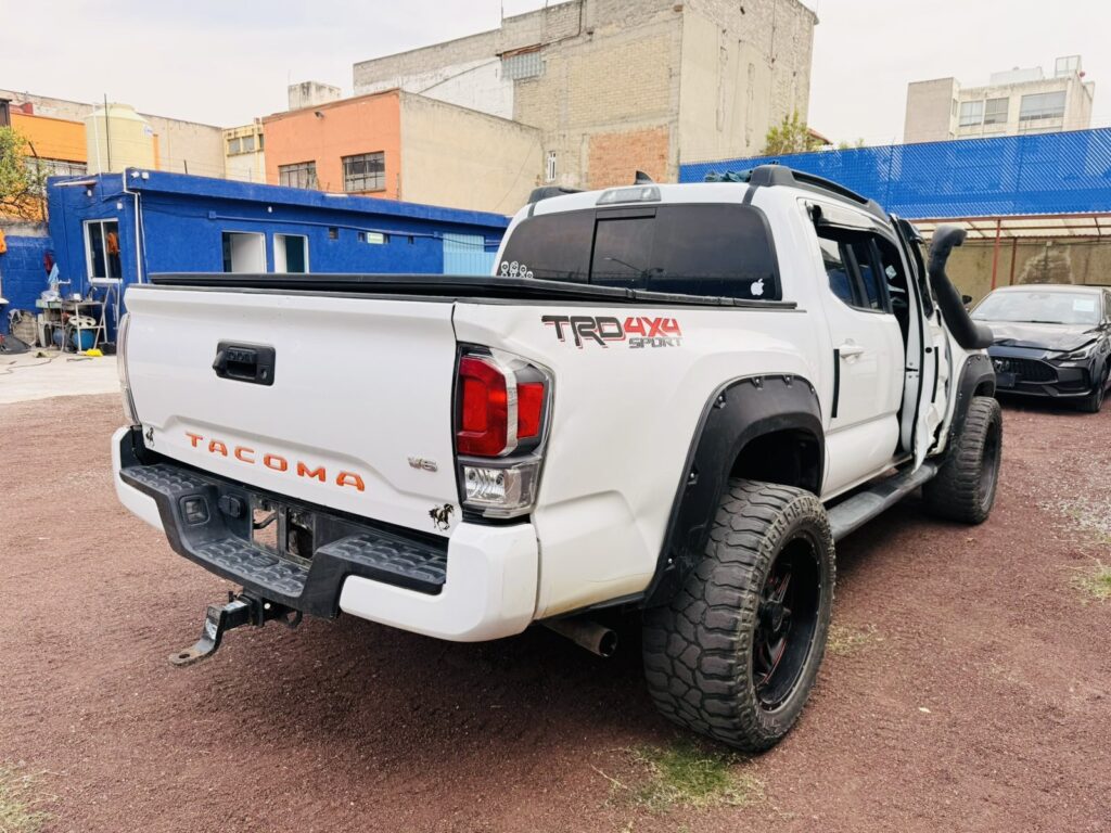 No te arriesgues comprando autos en subastas, tienen vicios ocultos y faltantes. Compra de manera directa con nosotros, todas nuestras unidades encienden y ruedan.