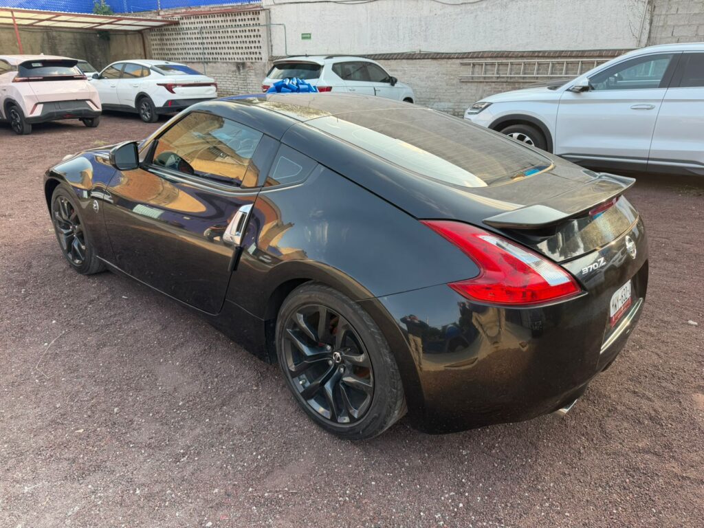 No te arriesgues comprando autos en subastas, tienen vicios ocultos y faltantes. Compra de manera directa con nosotros, todas nuestras unidades encienden y ruedan.