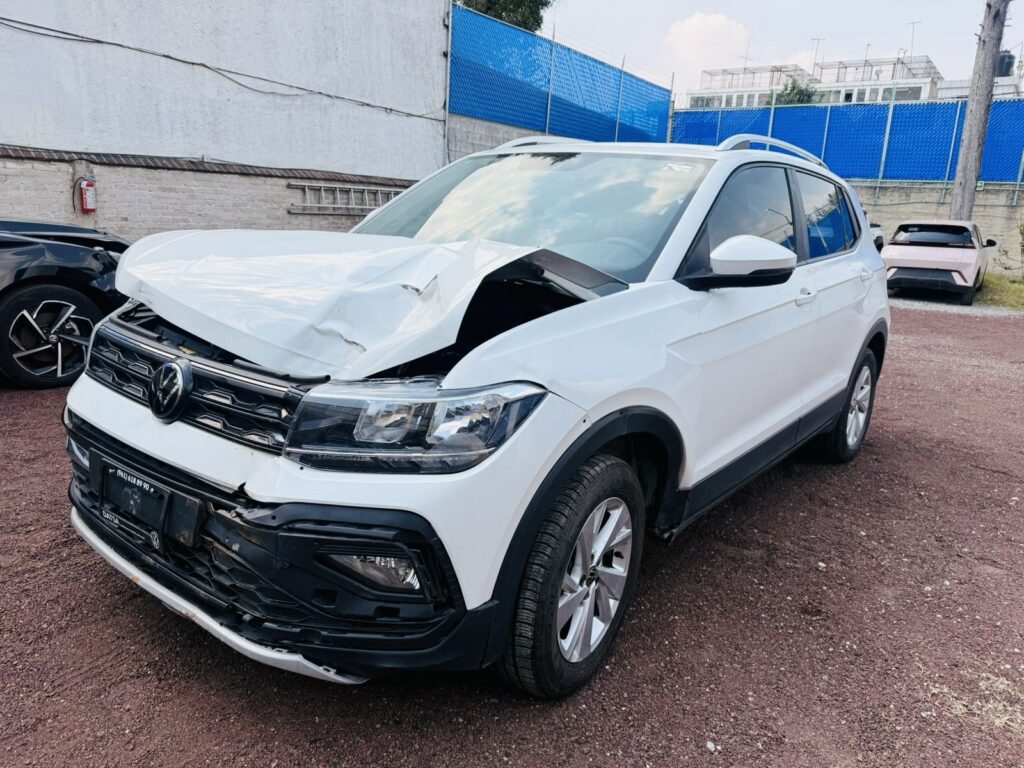 No te arriesgues comprando autos en subastas, tienen vicios ocultos y faltantes. Compra de manera directa con nosotros, todas nuestras unidades encienden y ruedan.