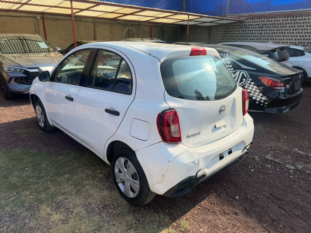 No te arriesgues comprando autos en subastas, tienen vicios ocultos y faltantes. Compra de manera directa con nosotros, todas nuestras unidades encienden y ruedan.