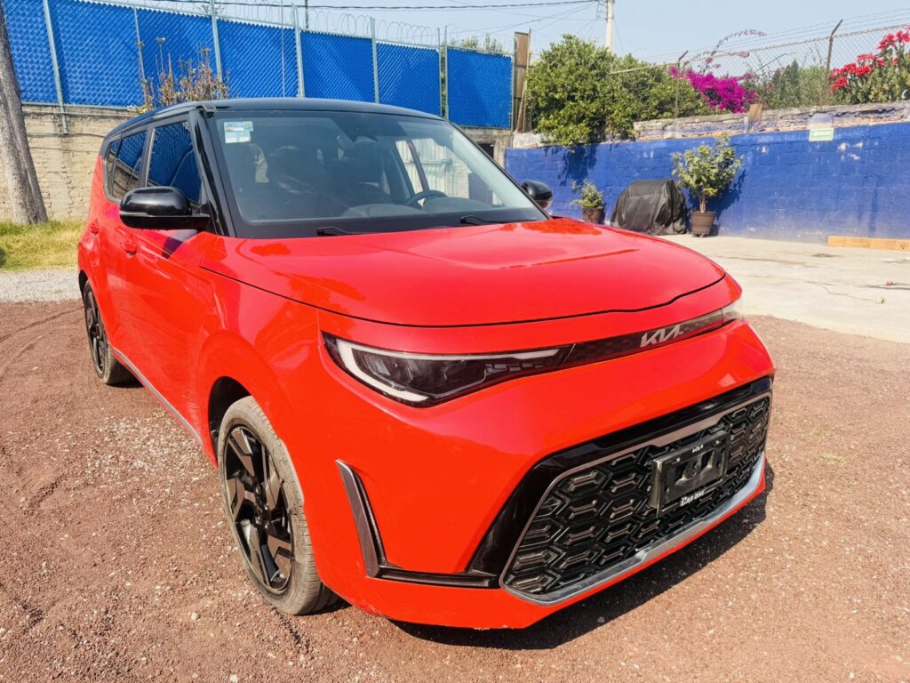 No te arriesgues comprando autos en subastas, tienen vicios ocultos y faltantes. Compra de manera directa con nosotros, todas nuestras unidades encienden y ruedan.