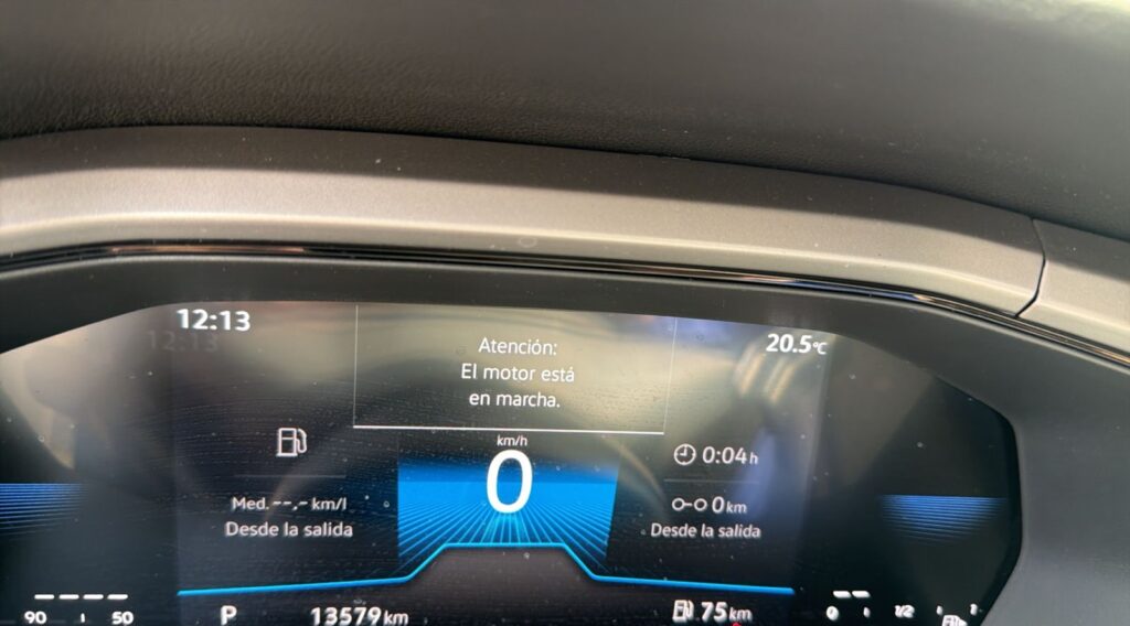 No te arriesgues comprando autos en subastas, tienen vicios ocultos y faltantes. Compra de manera directa con nosotros, todas nuestras unidades encienden y ruedan.