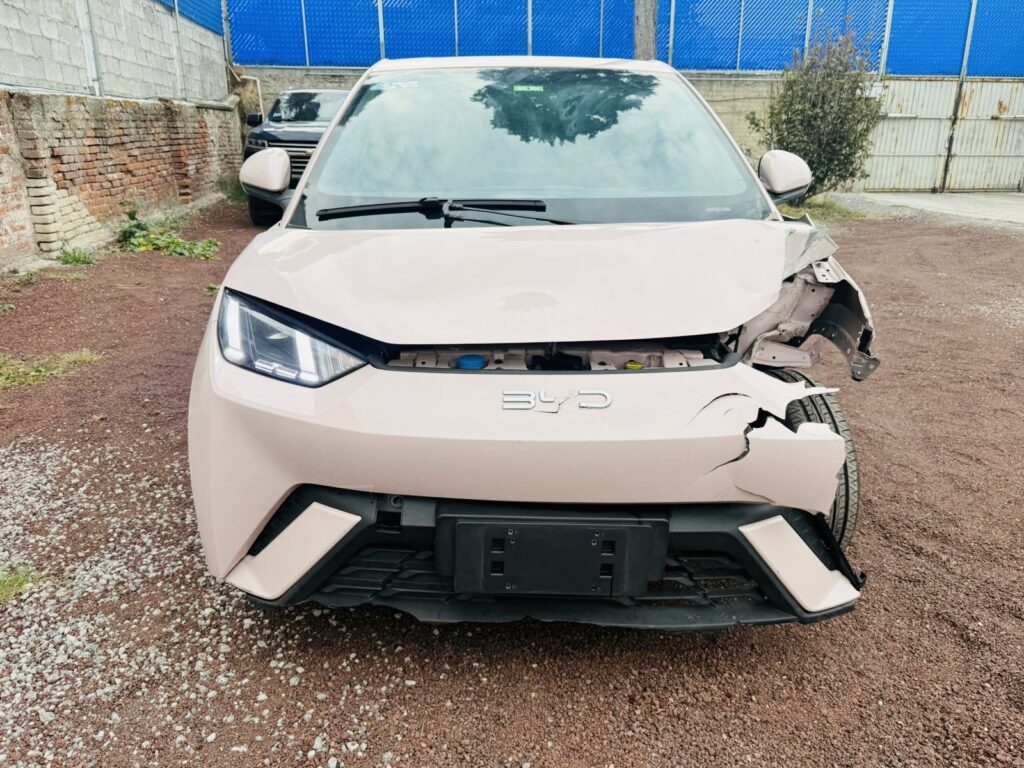 No te arriesgues comprando autos en subastas, tienen vicios ocultos y faltantes. Compra de manera directa con nosotros, todas nuestras unidades encienden y ruedan.