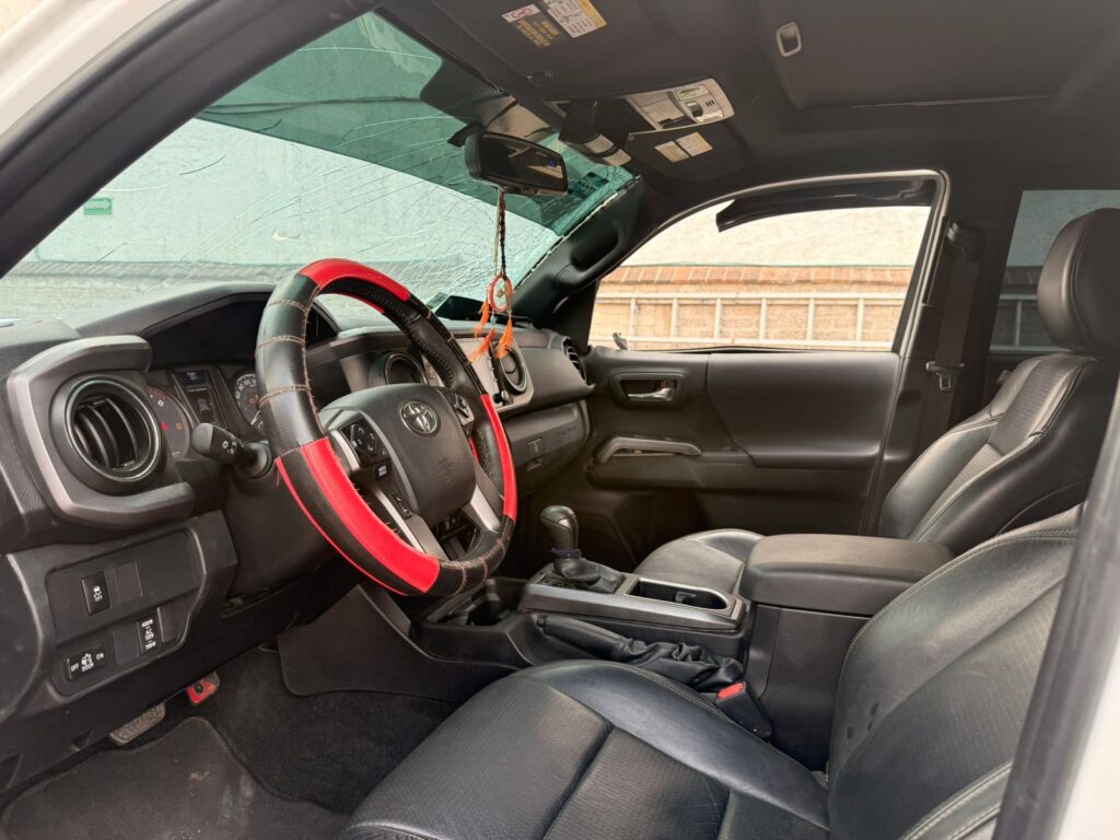 No te arriesgues comprando autos en subastas, tienen vicios ocultos y faltantes. Compra de manera directa con nosotros, todas nuestras unidades encienden y ruedan.