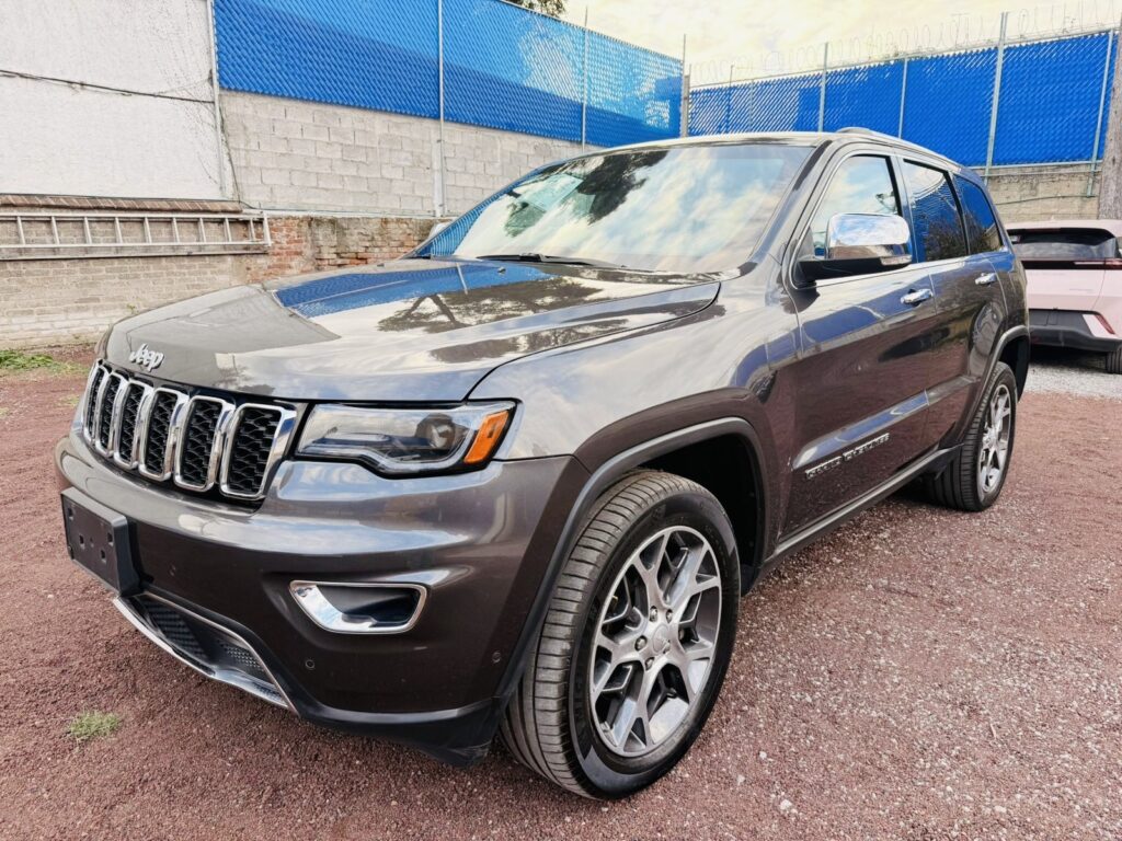 No te arriesgues comprando autos en subastas, tienen vicios ocultos y faltantes. Compra de manera directa con nosotros, todas nuestras unidades encienden y ruedan.