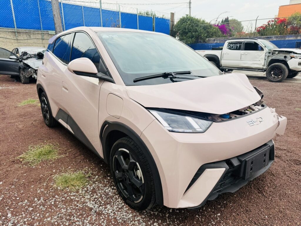 No te arriesgues comprando autos en subastas, tienen vicios ocultos y faltantes. Compra de manera directa con nosotros, todas nuestras unidades encienden y ruedan.