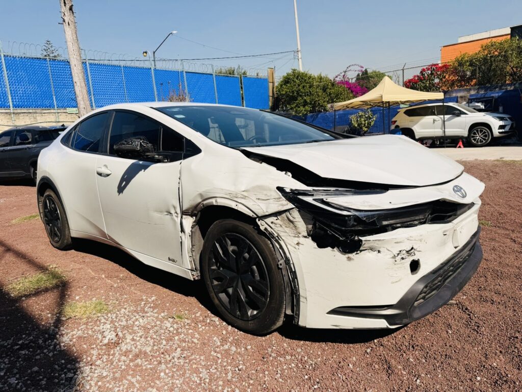 No te arriesgues comprando autos en subastas, tienen vicios ocultos y faltantes. Compra de manera directa con nosotros, todas nuestras unidades encienden y ruedan.