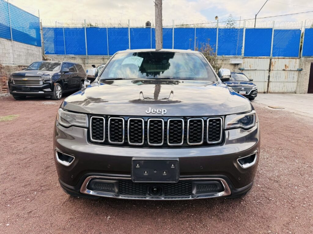 No te arriesgues comprando autos en subastas, tienen vicios ocultos y faltantes. Compra de manera directa con nosotros, todas nuestras unidades encienden y ruedan.