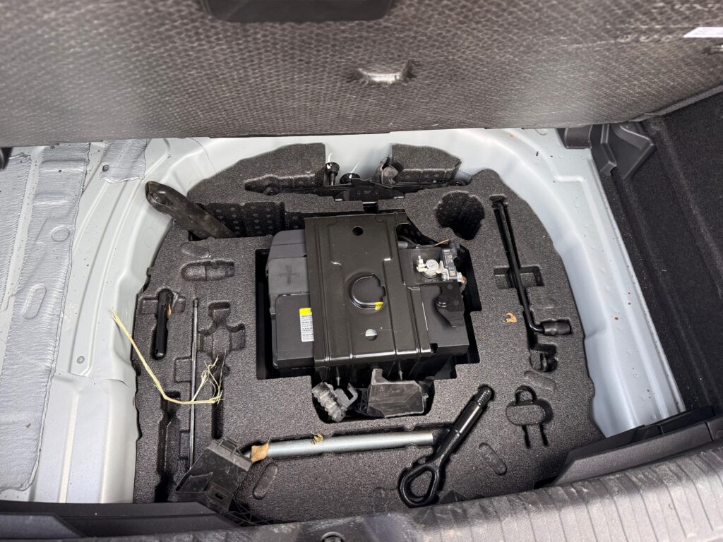 No te arriesgues comprando autos en subastas, tienen vicios ocultos y faltantes. Compra de manera directa con nosotros, todas nuestras unidades encienden y ruedan.