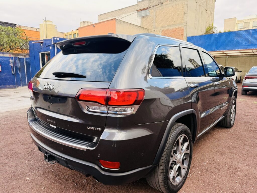 No te arriesgues comprando autos en subastas, tienen vicios ocultos y faltantes. Compra de manera directa con nosotros, todas nuestras unidades encienden y ruedan.