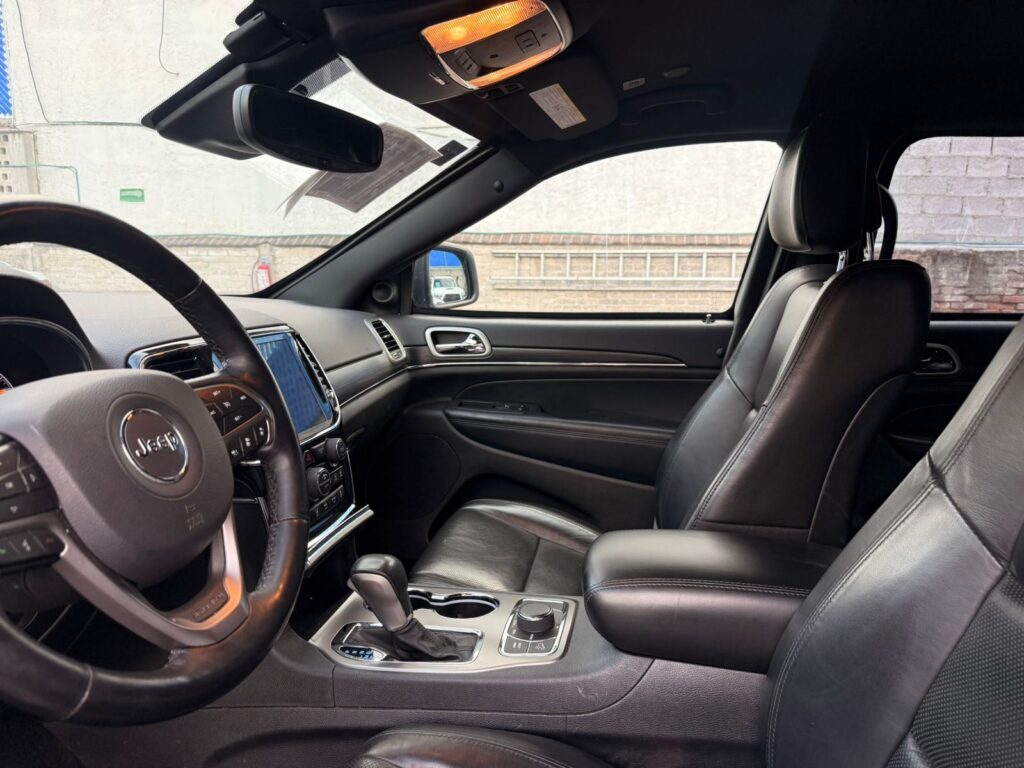 No te arriesgues comprando autos en subastas, tienen vicios ocultos y faltantes. Compra de manera directa con nosotros, todas nuestras unidades encienden y ruedan.