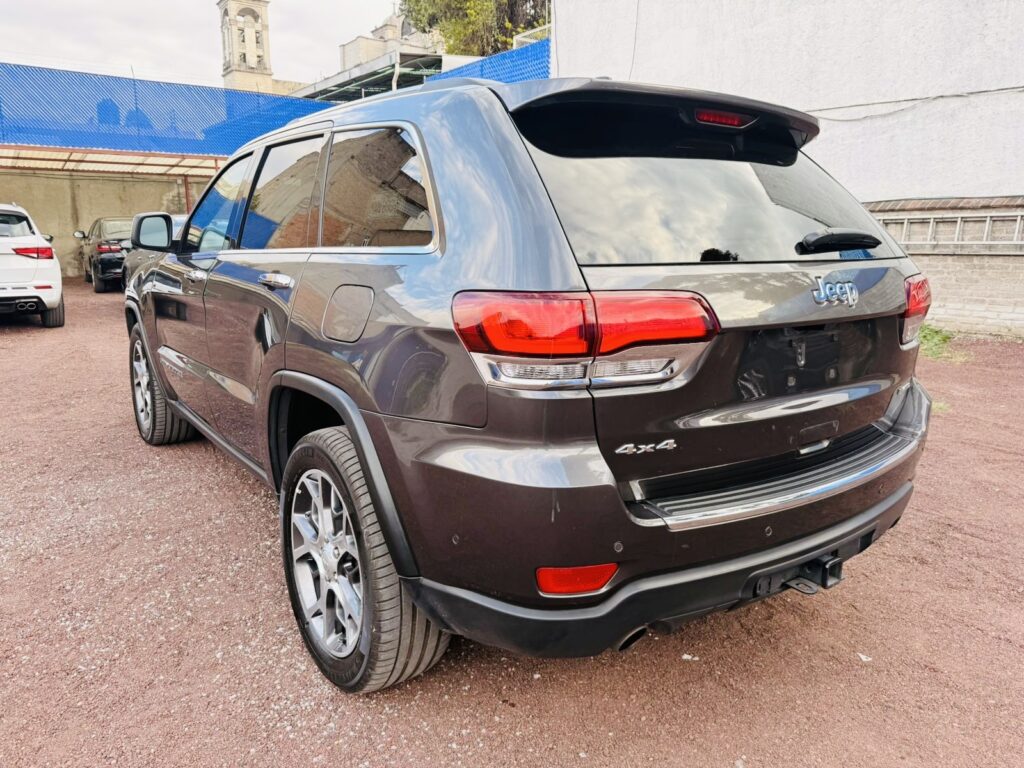 No te arriesgues comprando autos en subastas, tienen vicios ocultos y faltantes. Compra de manera directa con nosotros, todas nuestras unidades encienden y ruedan.