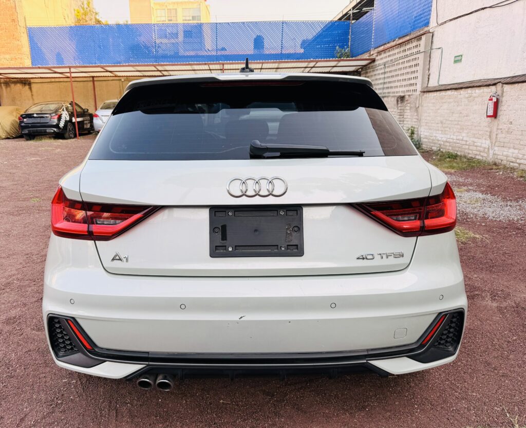 No te arriesgues comprando autos en subastas, tienen vicios ocultos y faltantes. Compra de manera directa con nosotros, todas nuestras unidades encienden y ruedan.