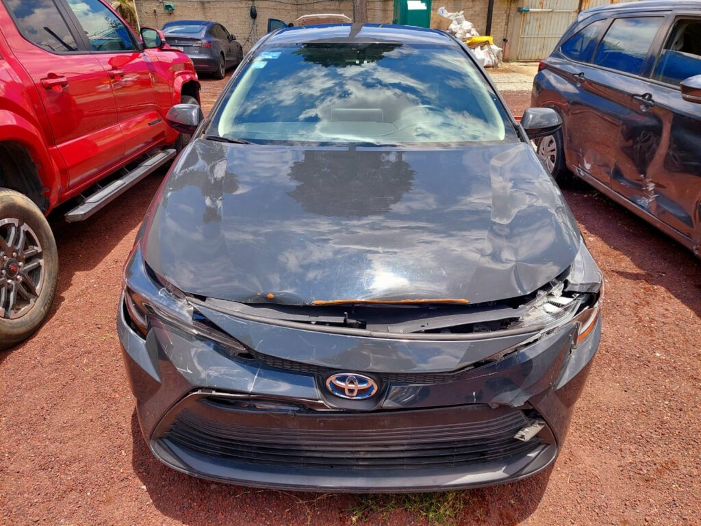 No te arriesgues comprando autos en subastas, tienen vicios ocultos y faltantes. Compra de manera directa con nosotros, todas nuestras unidades encienden y ruedan.