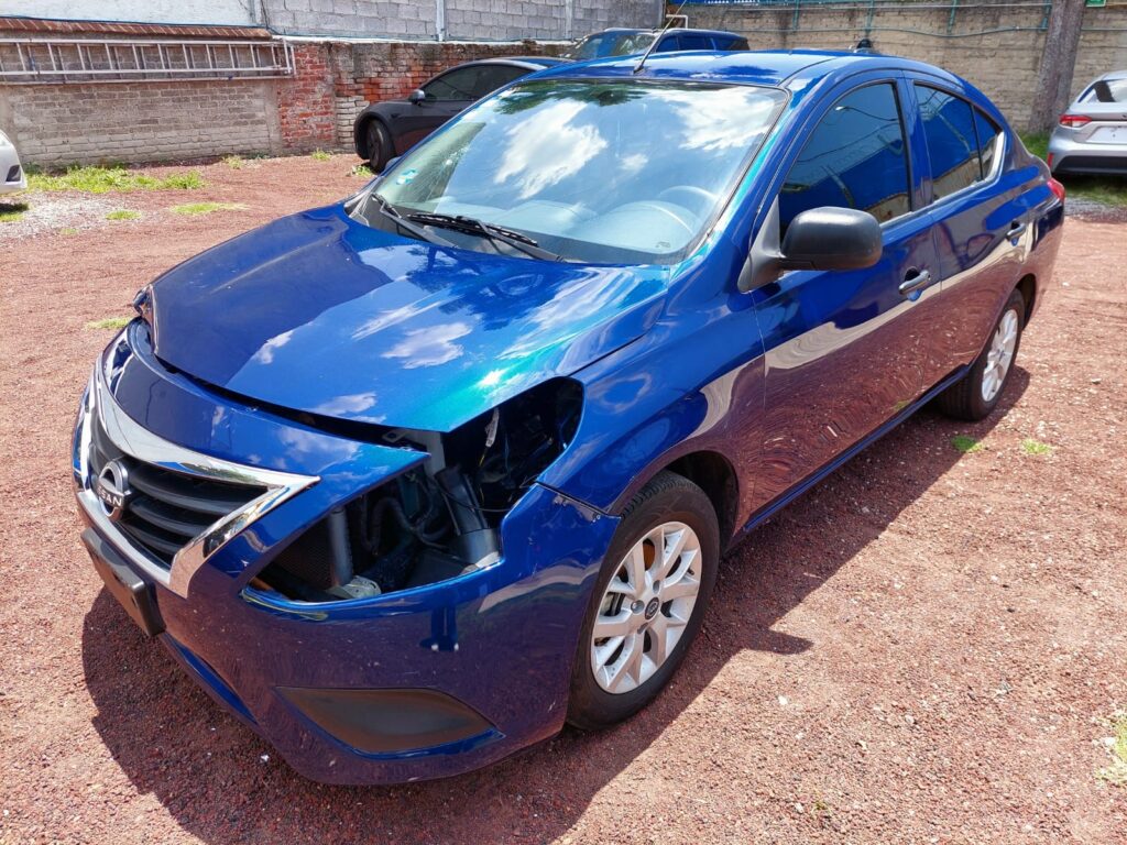 No te arriesgues comprando autos en subastas, tienen vicios ocultos y faltantes. Compra de manera directa con nosotros, todas nuestras unidades encienden y ruedan.