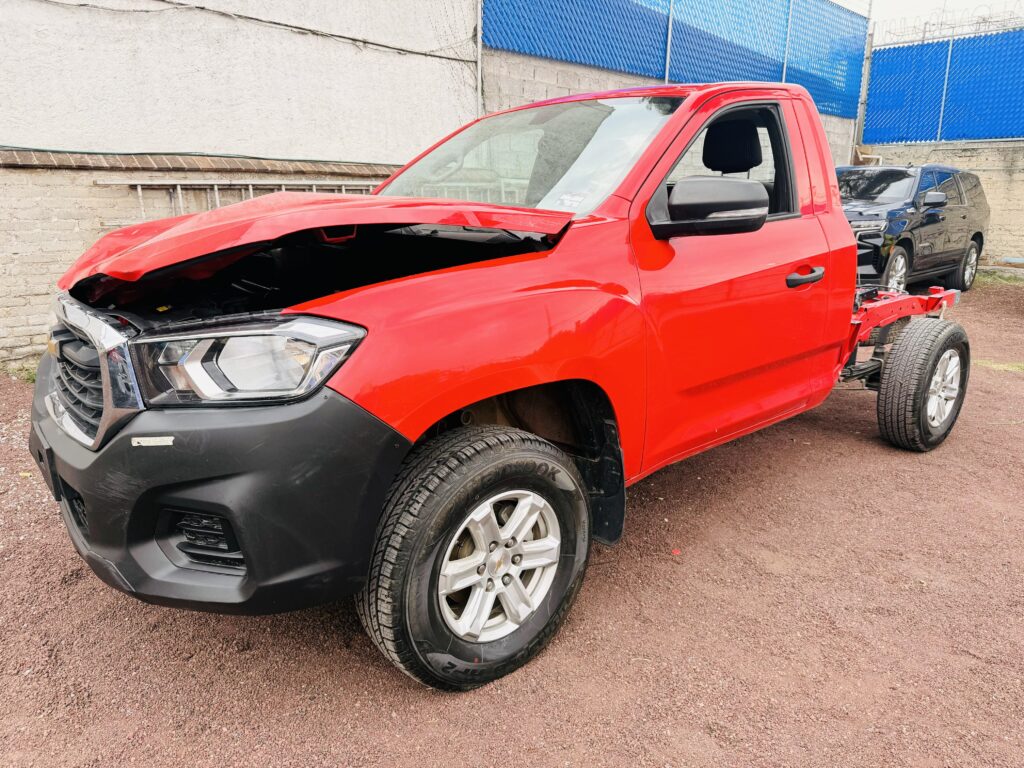 No te arriesgues comprando autos en subastas, tienen vicios ocultos y faltantes. Compra de manera directa con nosotros, todas nuestras unidades encienden y ruedan.