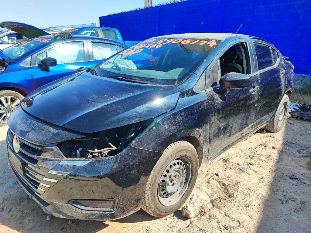 No te arriesgues comprando autos en subastas, tienen vicios ocultos y faltantes. Compra de manera directa con nosotros, todas nuestras unidades encienden y ruedan.