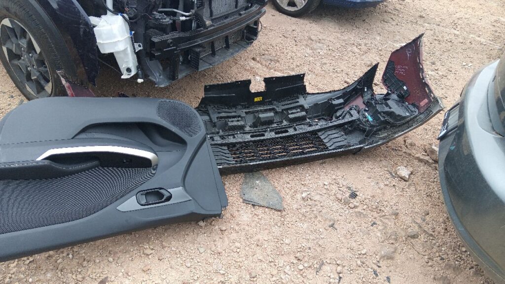 No te arriesgues comprando autos en subastas, tienen vicios ocultos y faltantes. Compra de manera directa con nosotros, todas nuestras unidades encienden y ruedan.