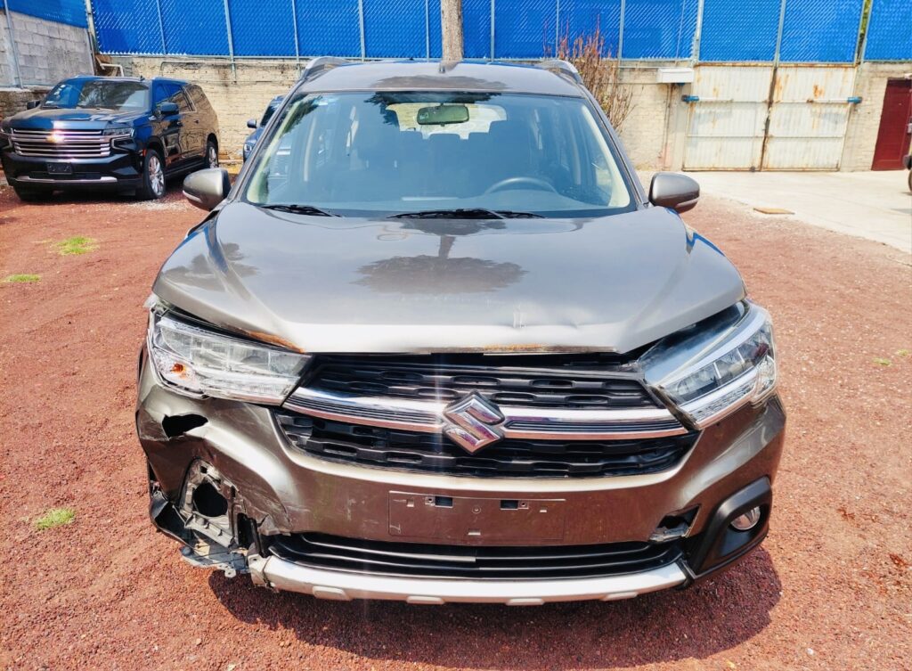 No te arriesgues comprando autos en subastas, tienen vicios ocultos y faltantes. Compra de manera directa con nosotros, todas nuestras unidades encienden y ruedan.