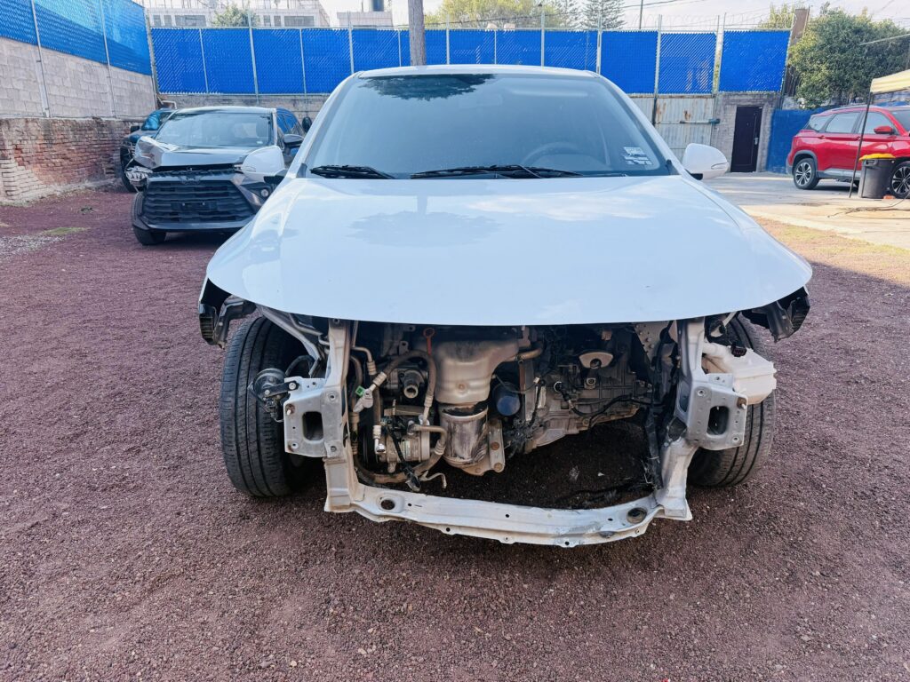 No te arriesgues comprando autos en subastas, tienen vicios ocultos y faltantes. Compra de manera directa con nosotros, todas nuestras unidades encienden y ruedan.