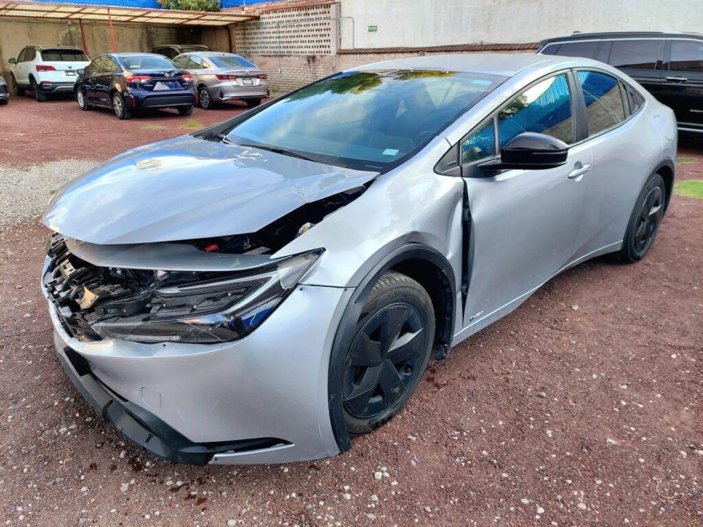No te arriesgues comprando autos en subastas, tienen vicios ocultos y faltantes. Compra de manera directa con nosotros, todas nuestras unidades encienden y ruedan.
