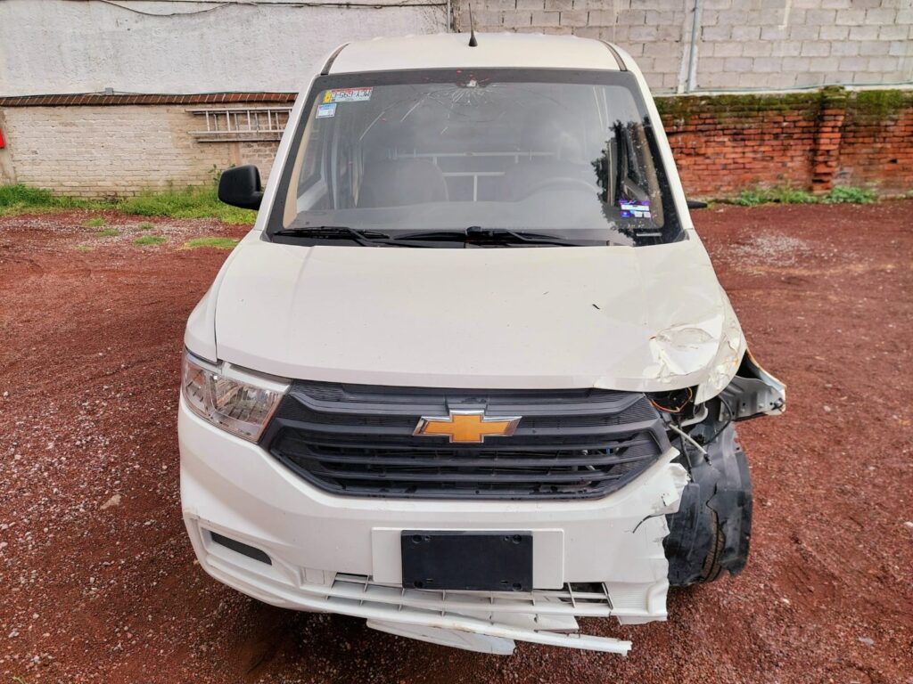 No te arriesgues comprando autos en subastas, tienen vicios ocultos y faltantes. Compra de manera directa con nosotros, todas nuestras unidades encienden y ruedan.