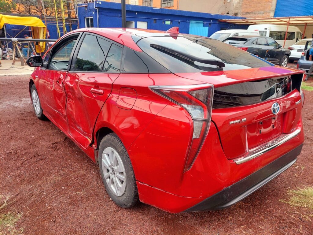 No te arriesgues comprando autos en subastas, tienen vicios ocultos y faltantes. Compra de manera directa con nosotros, todas nuestras unidades encienden y ruedan.