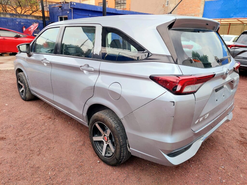 No te arriesgues comprando autos en subastas, tienen vicios ocultos y faltantes. Compra de manera directa con nosotros, todas nuestras unidades encienden y ruedan.