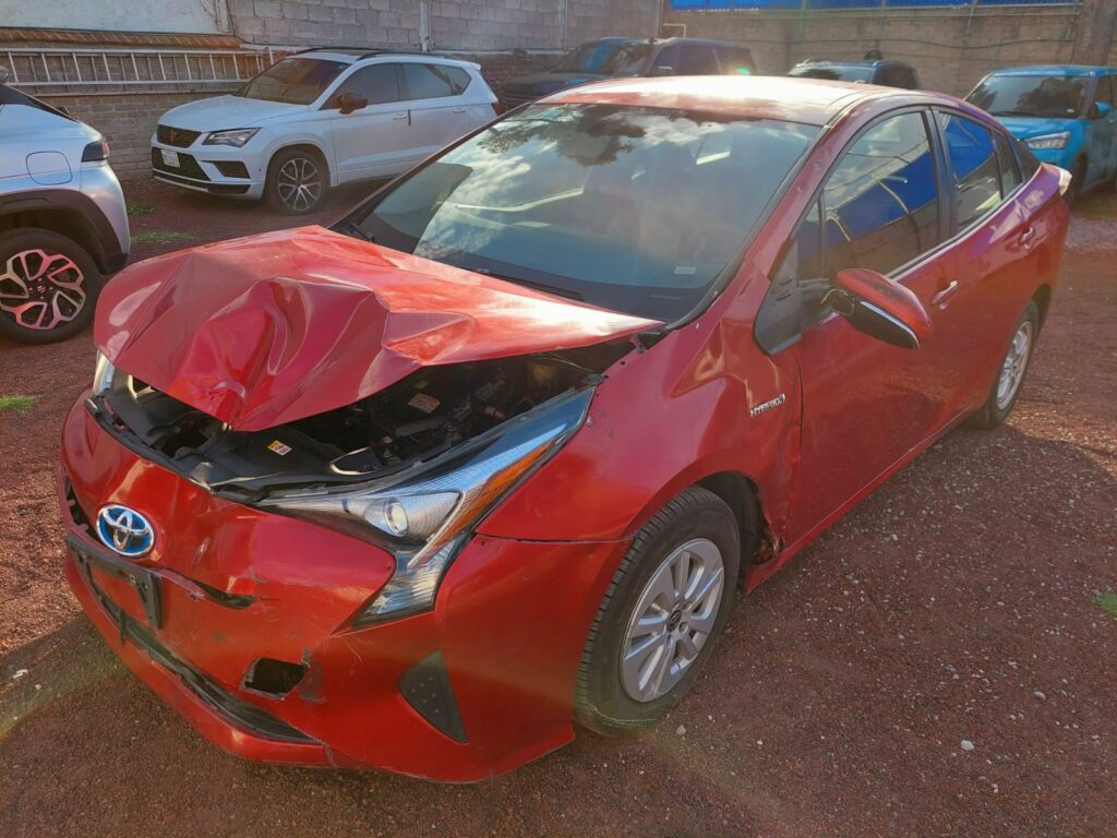 No te arriesgues comprando autos en subastas, tienen vicios ocultos y faltantes. Compra de manera directa con nosotros, todas nuestras unidades encienden y ruedan.