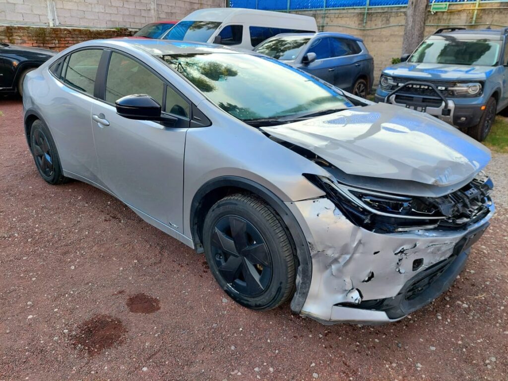 No te arriesgues comprando autos en subastas, tienen vicios ocultos y faltantes. Compra de manera directa con nosotros, todas nuestras unidades encienden y ruedan.