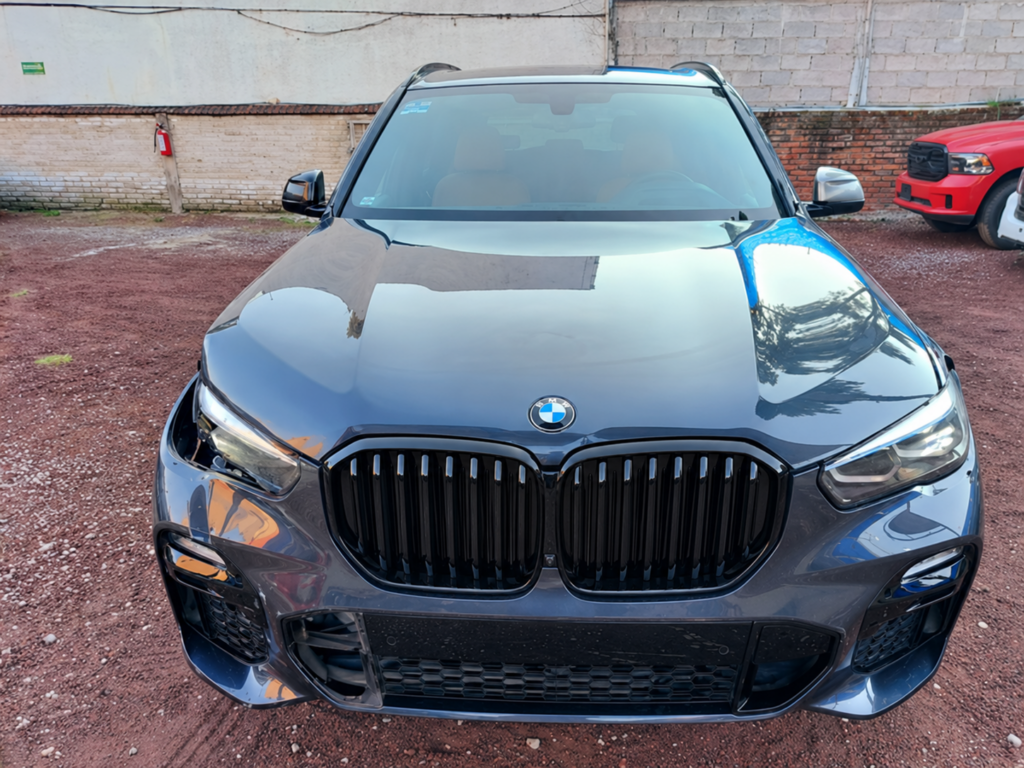 No te arriesgues comprando autos en subastas, tienen vicios ocultos y faltantes. Compra de manera directa con nosotros, todas nuestras unidades encienden y ruedan.