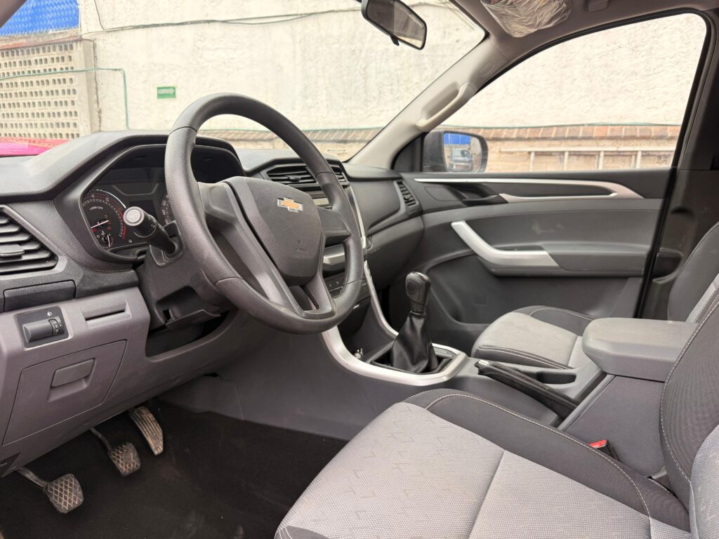 No te arriesgues comprando autos en subastas, tienen vicios ocultos y faltantes. Compra de manera directa con nosotros, todas nuestras unidades encienden y ruedan.