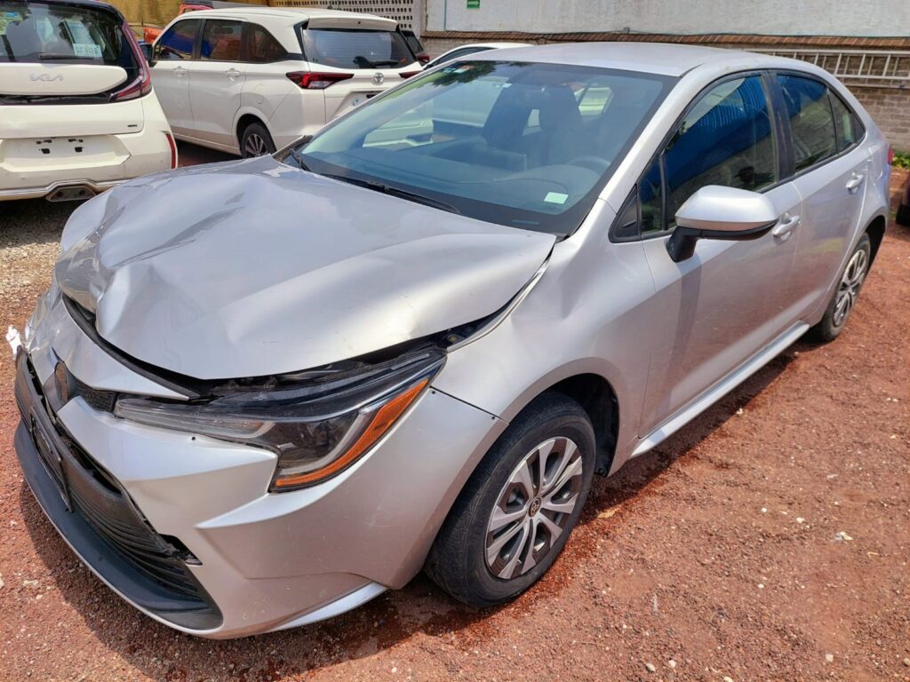 No te arriesgues comprando autos en subastas, tienen vicios ocultos y faltantes. Compra de manera directa con nosotros, todas nuestras unidades encienden y ruedan.