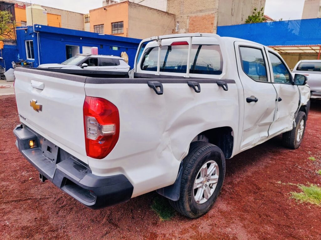 No te arriesgues comprando autos en subastas, tienen vicios ocultos y faltantes. Compra de manera directa con nosotros, todas nuestras unidades encienden y ruedan.