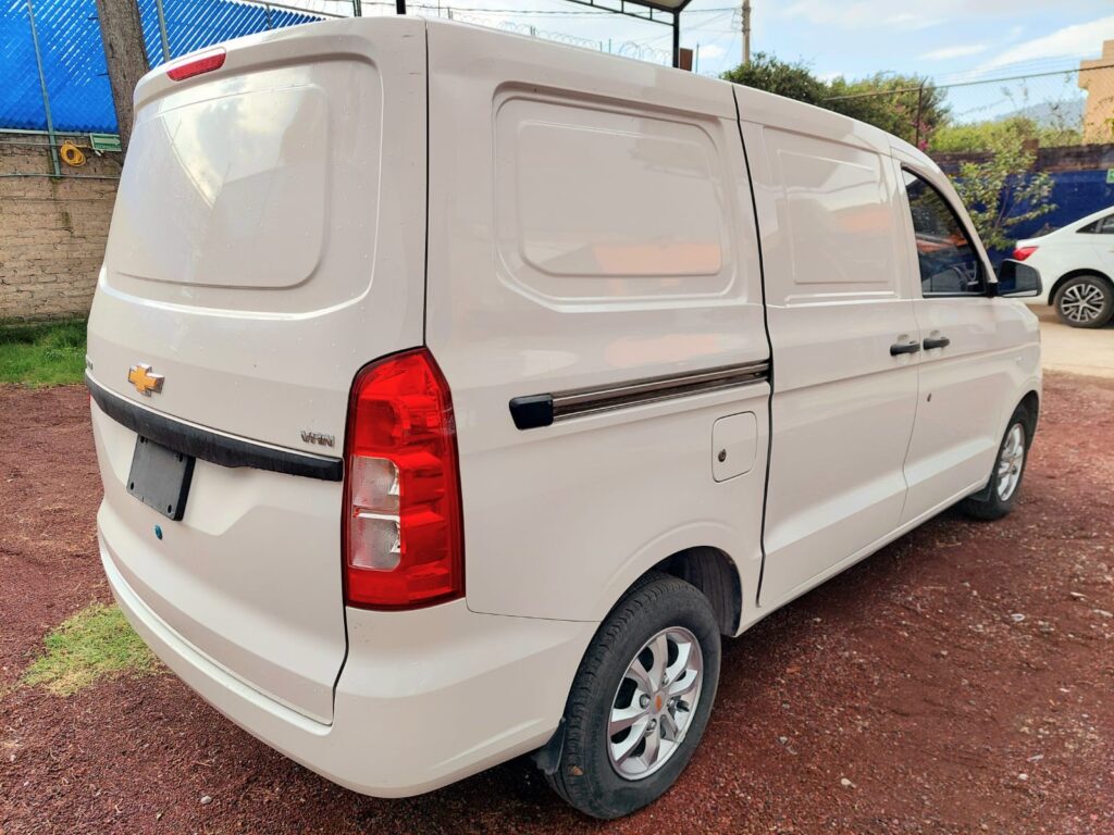 No te arriesgues comprando autos en subastas, tienen vicios ocultos y faltantes. Compra de manera directa con nosotros, todas nuestras unidades encienden y ruedan.