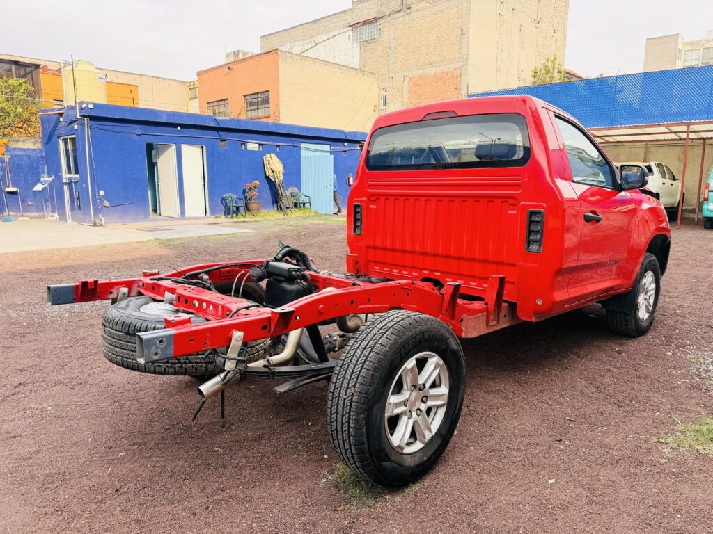 No te arriesgues comprando autos en subastas, tienen vicios ocultos y faltantes. Compra de manera directa con nosotros, todas nuestras unidades encienden y ruedan.