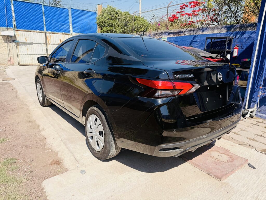 No te arriesgues comprando autos en subastas, tienen vicios ocultos y faltantes. Compra de manera directa con nosotros, todas nuestras unidades encienden y ruedan.