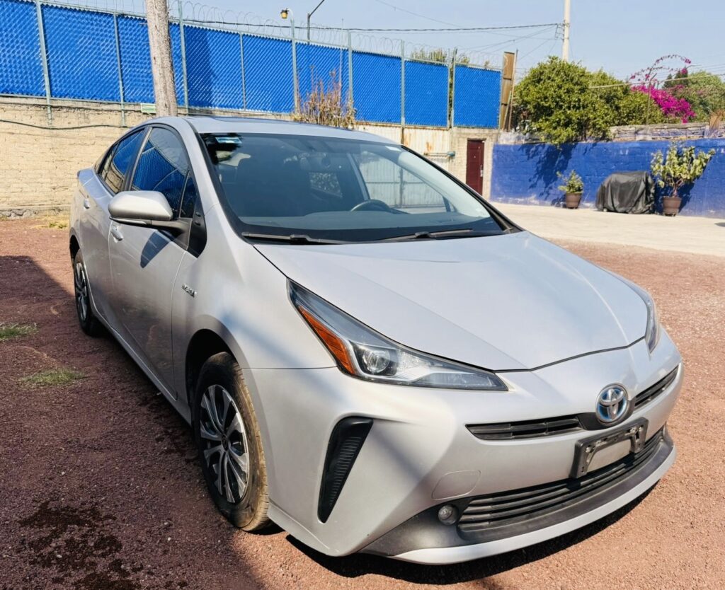 No te arriesgues comprando autos en subastas, tienen vicios ocultos y faltantes. Compra de manera directa con nosotros, todas nuestras unidades encienden y ruedan.