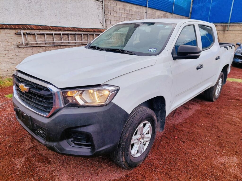 No te arriesgues comprando autos en subastas, tienen vicios ocultos y faltantes. Compra de manera directa con nosotros, todas nuestras unidades encienden y ruedan.