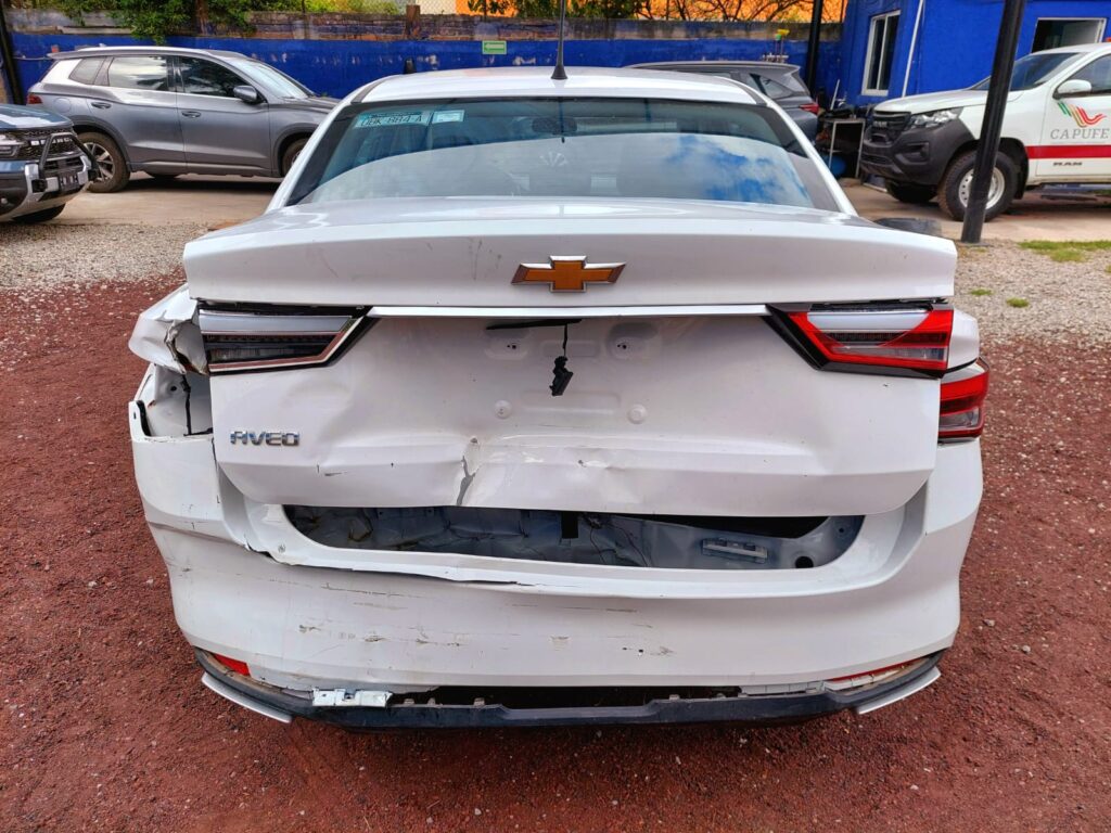 No te arriesgues comprando autos en subastas, tienen vicios ocultos y faltantes. Compra de manera directa con nosotros, todas nuestras unidades encienden y ruedan.