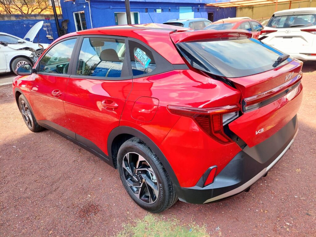 No te arriesgues comprando autos en subastas, tienen vicios ocultos y faltantes. Compra de manera directa con nosotros, todas nuestras unidades encienden y ruedan.